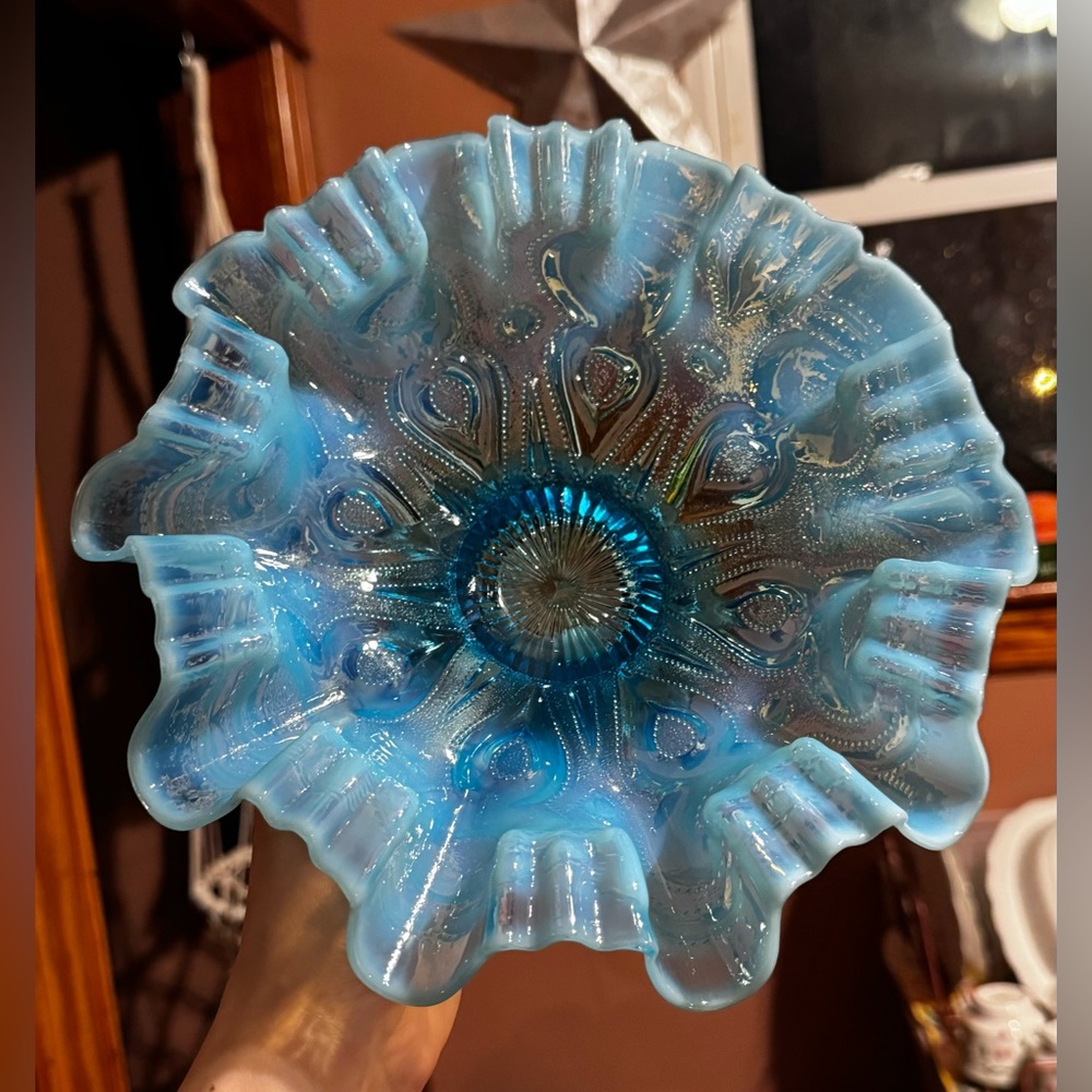 Dugan Blue Opalescent Ruffled Glass Bowl✨